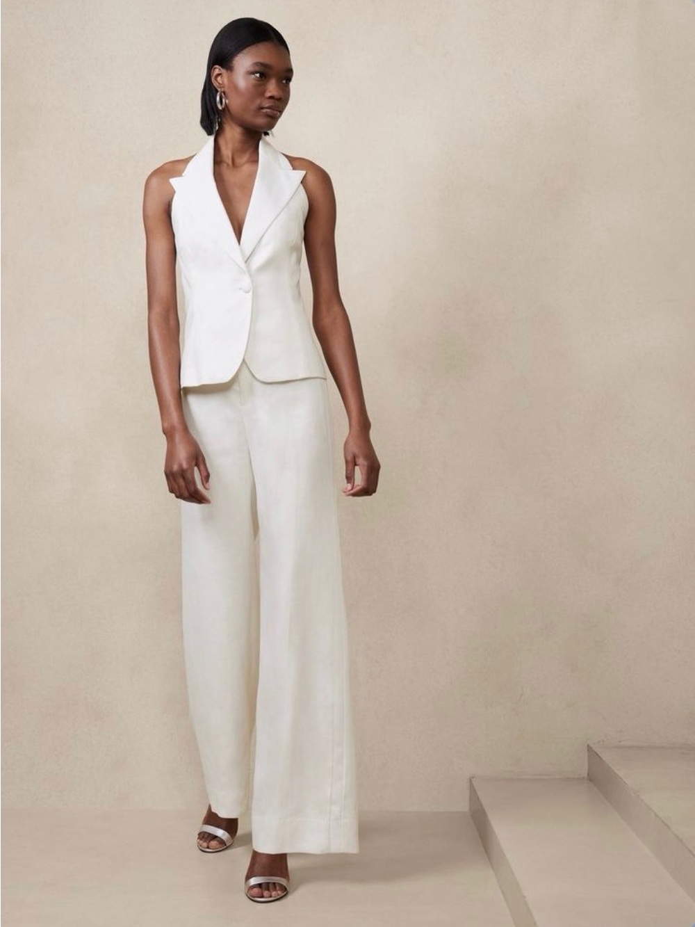 Banana Republic Cream Sleeveless Tailored Vest Size 10